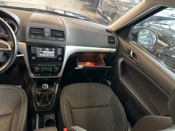 Skoda Yeti Edition *1. Hand*Klima*SHZ*AHK*Bi-Xenon*