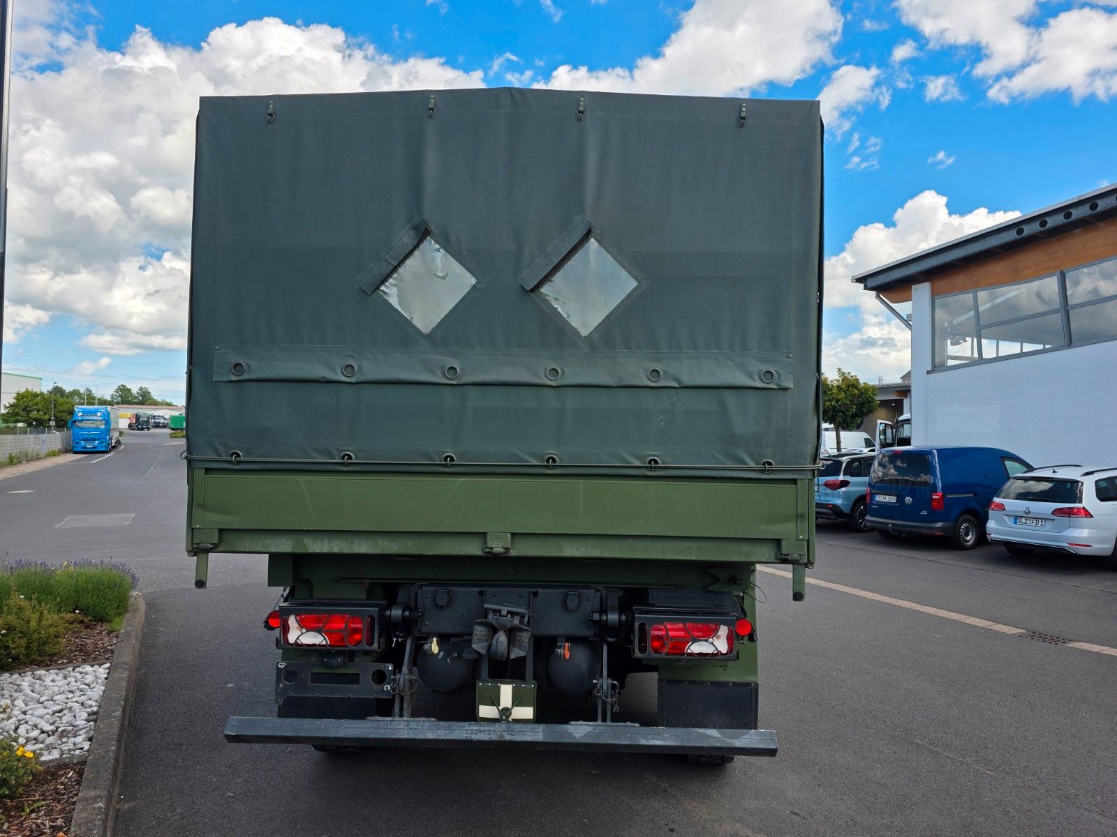 Fahrzeugabbildung Mercedes-Benz Atego 1018 A 4x4 Pritsche Plane mehrfach vorh.