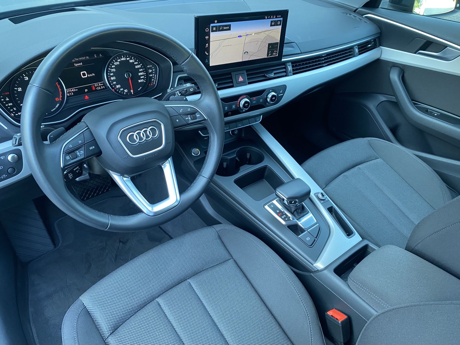 Fahrzeugabbildung Audi A4 Avant 35 TDI Advanced NAV+LED+ACC+HUD+DAB+1HD