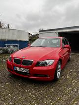 BMW 330xi Touring | 1. Hand | Garagenwagen - rote BMW 330