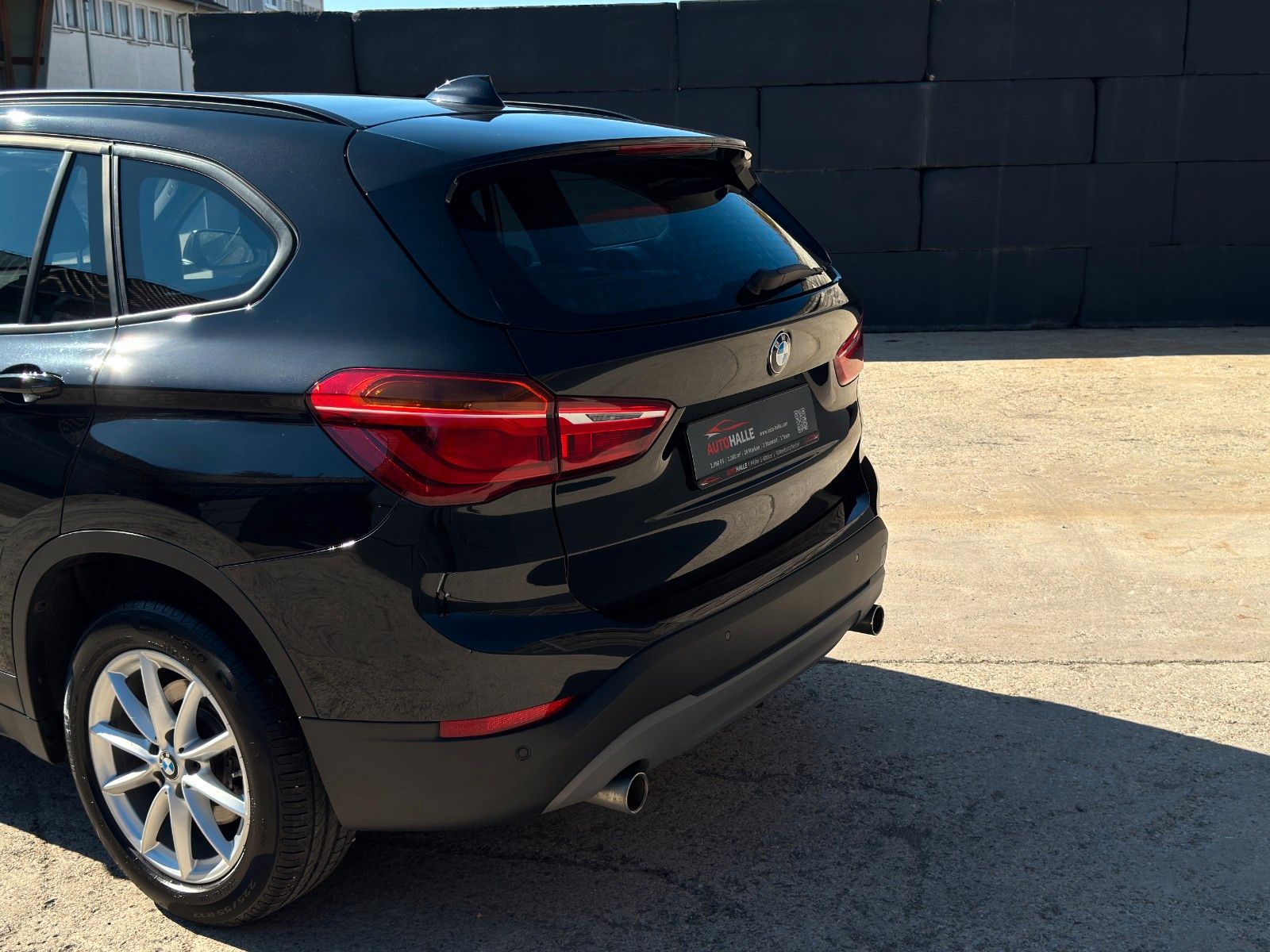 Fahrzeugabbildung BMW X1 sDrive20i Advantage Tempomat AHK PDC SHZ LED