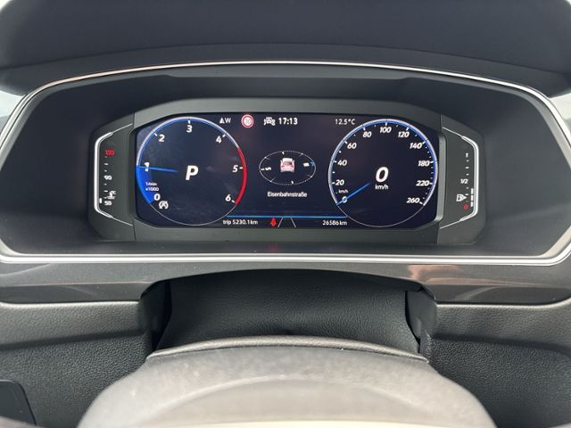 Tiguan 2.0 TDI DSG R-LINE AHK+LED+NAVI+RÜKAM+ACC