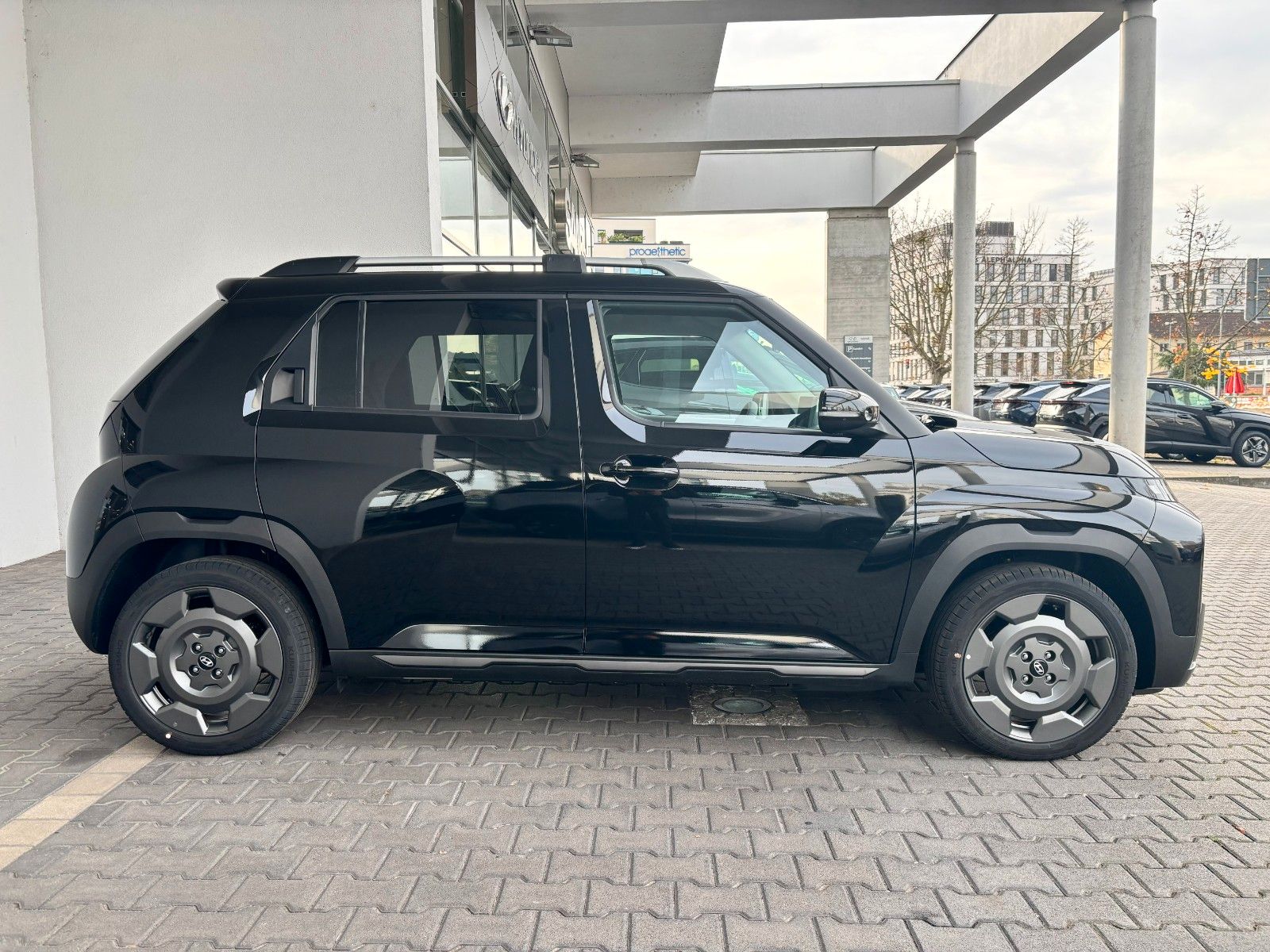 Fahrzeugabbildung Hyundai INSTER Cross 49kWh Effizienz-Paket/NAVI/SHZ!