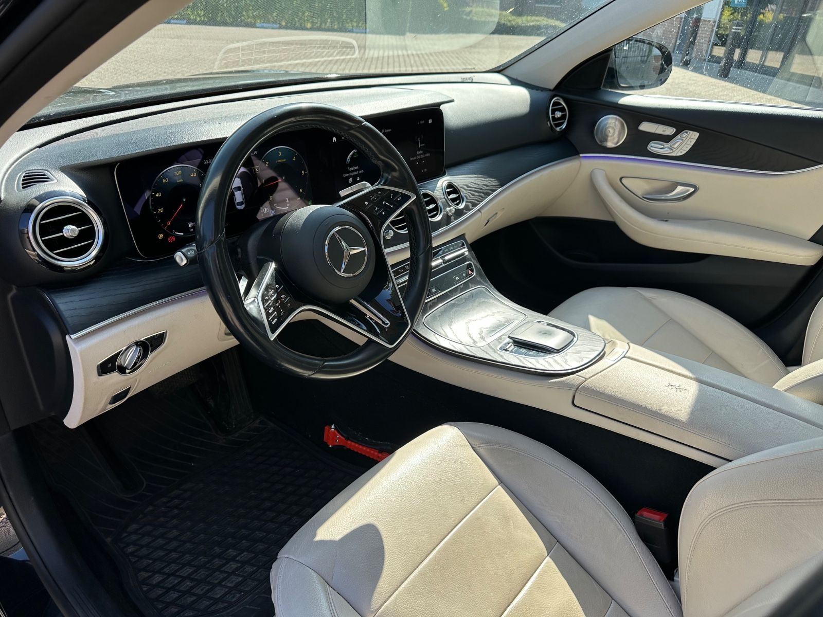 Mercedes-Benz E 200d/PANO/MEMORY/BURM./AHK/MULTIBEAM/360/VOLL! imagem 3