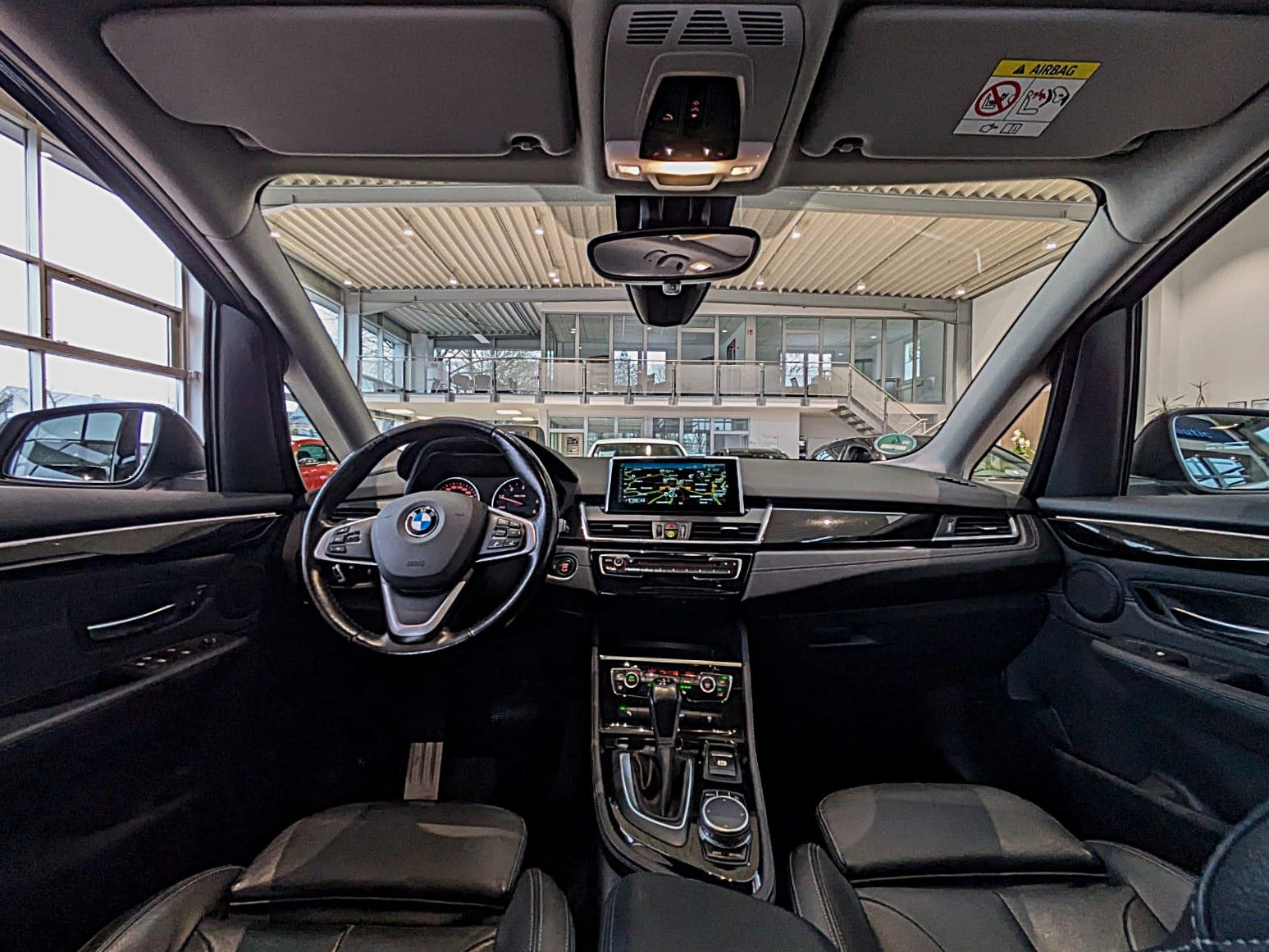 Fahrzeugabbildung BMW 220d Gran Tourer LEDER NAVI HUD PANO LED CAM