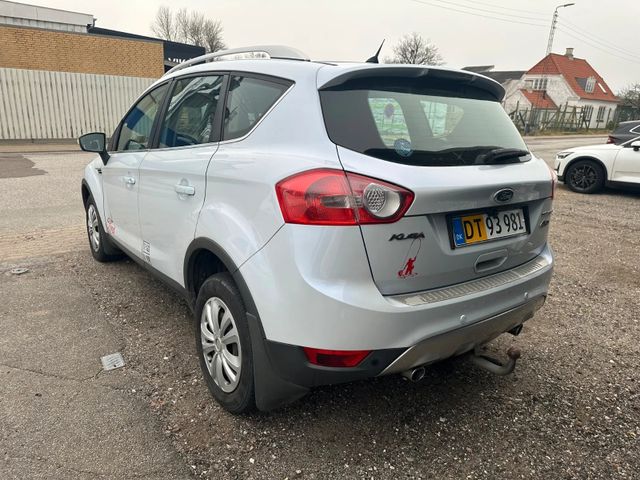 Ford Kuga 2,0 TDCi 4x4 120kW Titanium PowerShift