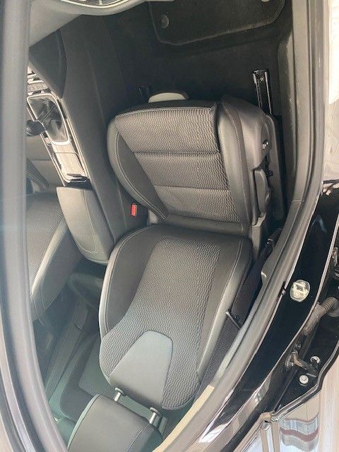Fahrzeugabbildung Opel Insignia B ST 1.6T DYNAM. NAVI/LED/PANO./KAMERA