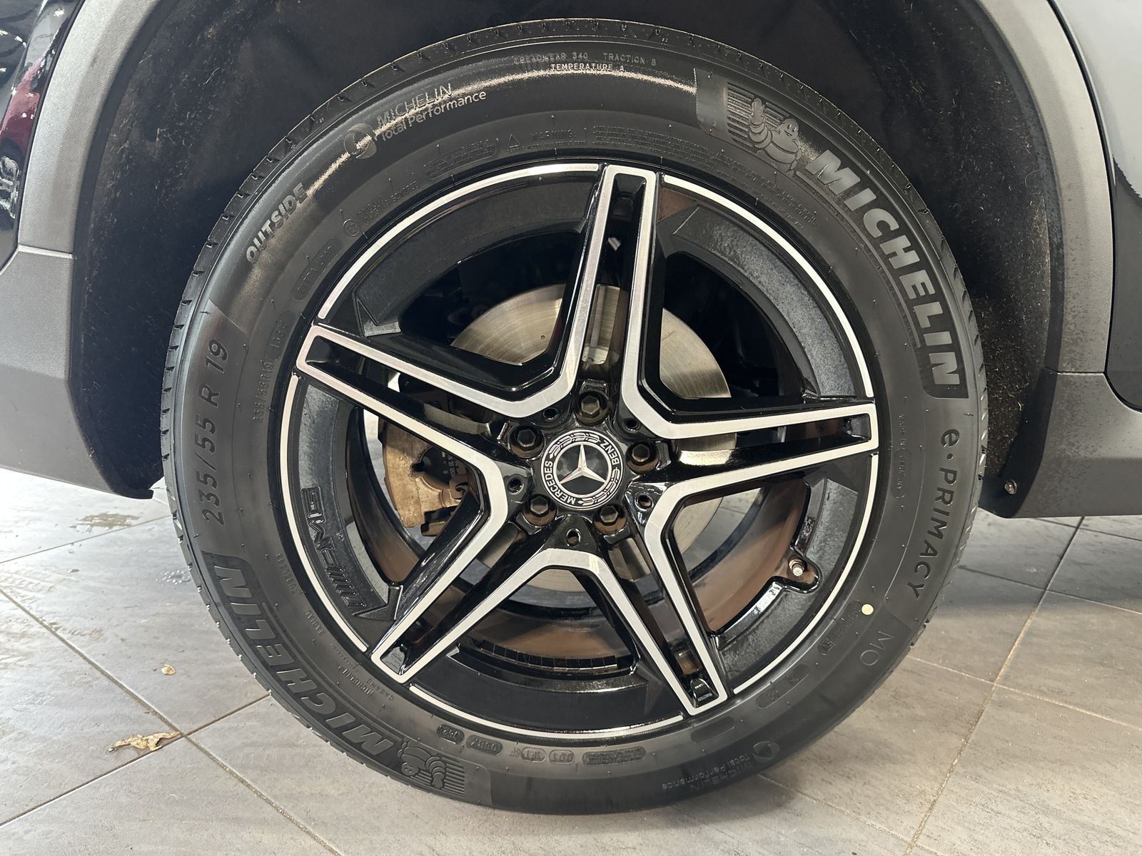 Fahrzeugabbildung Mercedes-Benz GLC 300de 4Matic AMG-Line NAV+LED+KAM+AHK+19ZOLL