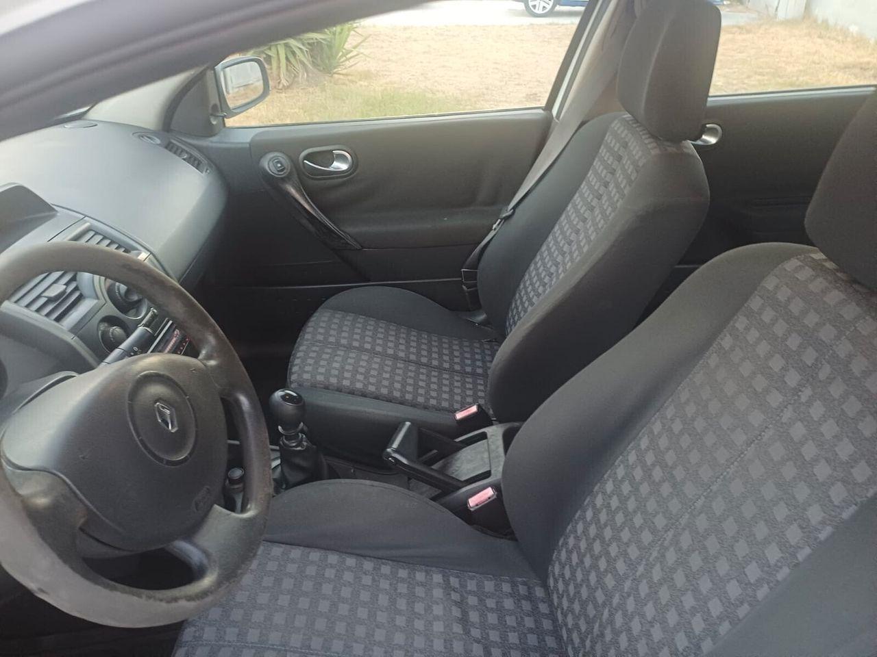 Renault Megane 2006 — photo 9