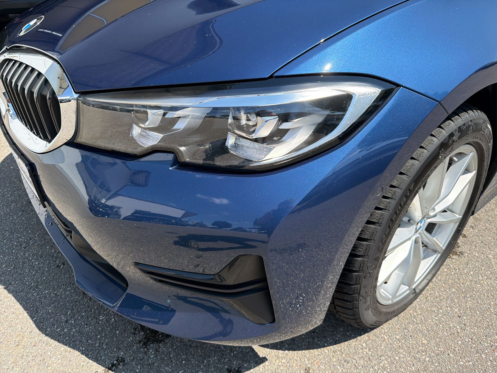BMW 320i Limousine SHZ DAB foto 16