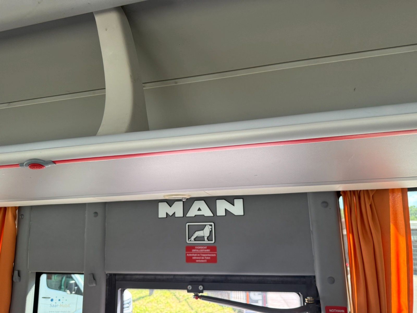 MAN  2010 - Image 26 of 30