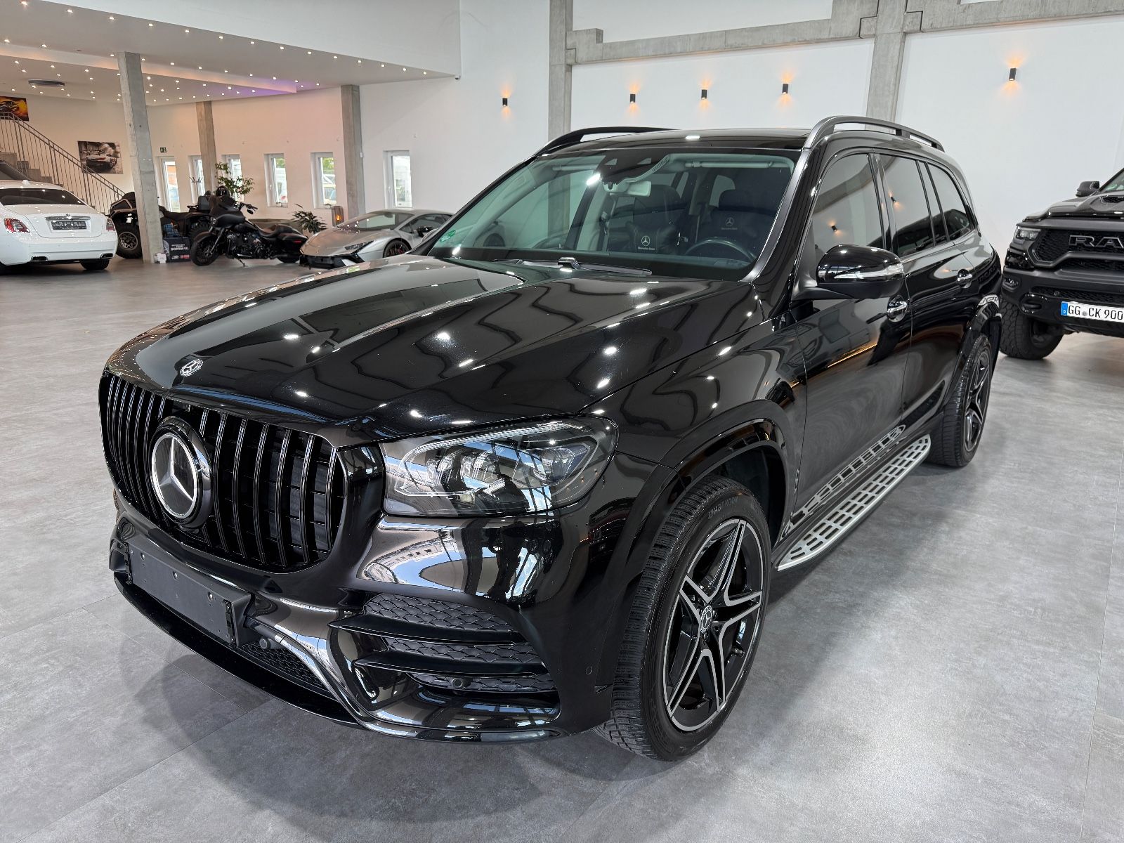MERCEDES-BENZ GLS 400 d 4Matic AMG*MultiBeam*Pano*7Stz*360°*