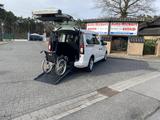 Volkswagen Caddy Maxi Rollstuhlumbau, Klima, PDC, Tempomat - Volkswagen Caddy Maxi mit Diesel-Antrieb: Kombi, Schaltgetriebe