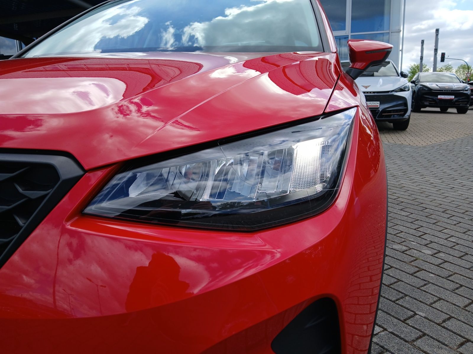 Fahrzeugabbildung SEAT Arona TSI Style LED Climatronic GRA SH LM