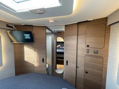Adria Supersonic 780 DC |  Queensbett |