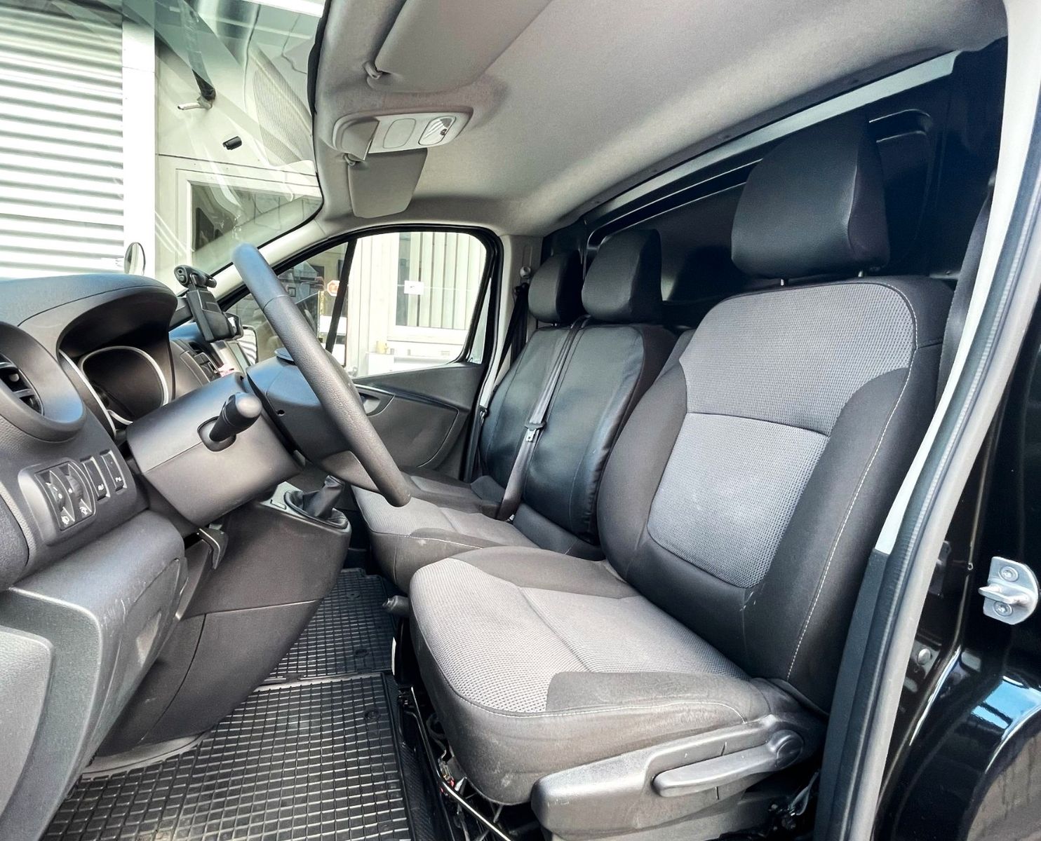 Fahrzeugabbildung Renault Trafic Kasten  L1H1 Komfort KLIMA NAVI MwSt 1.Hd