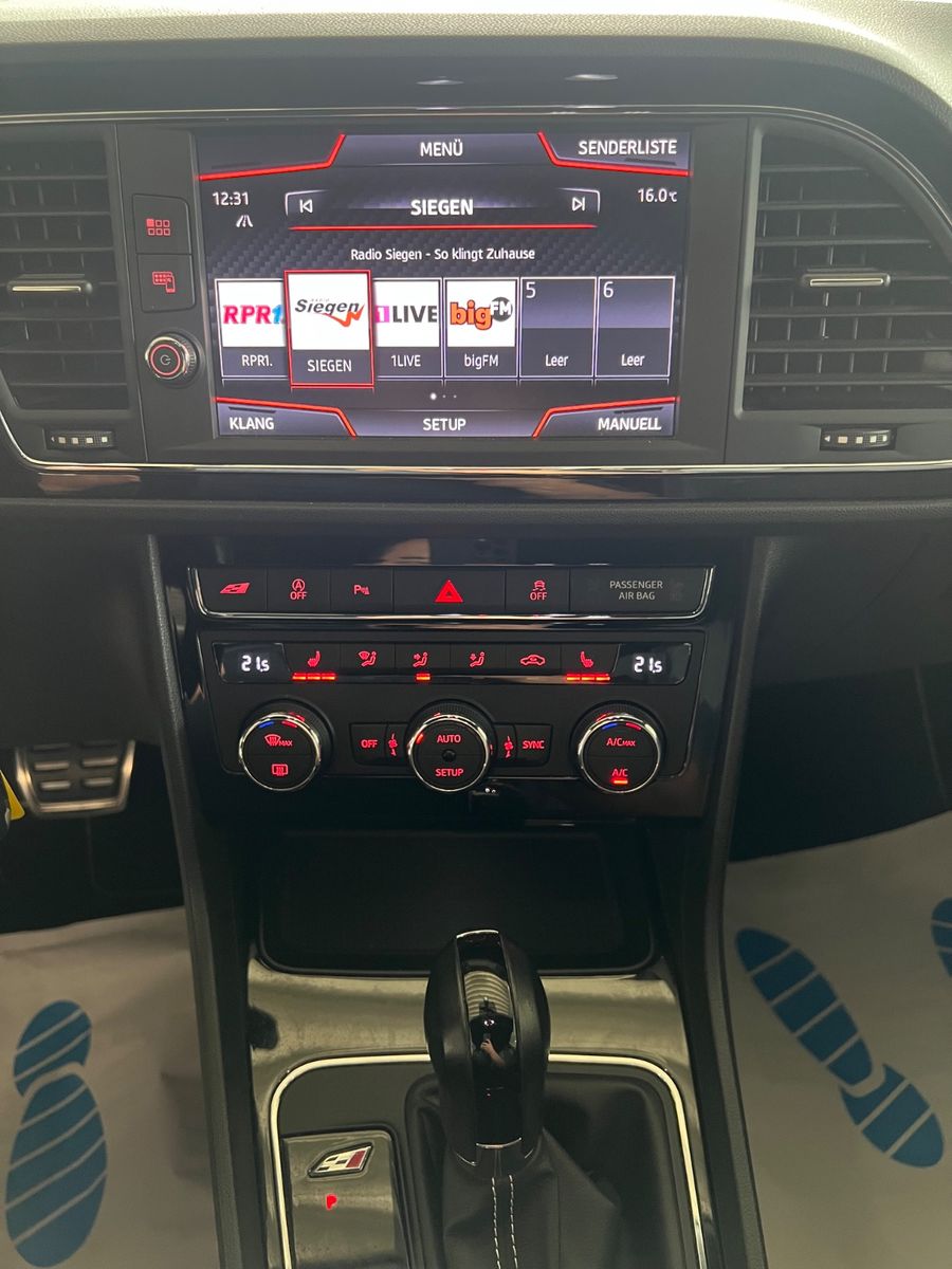 Fahrzeugabbildung SEAT Leon SC Cupra 300 *Mystery Blue* SPORTSITZE *