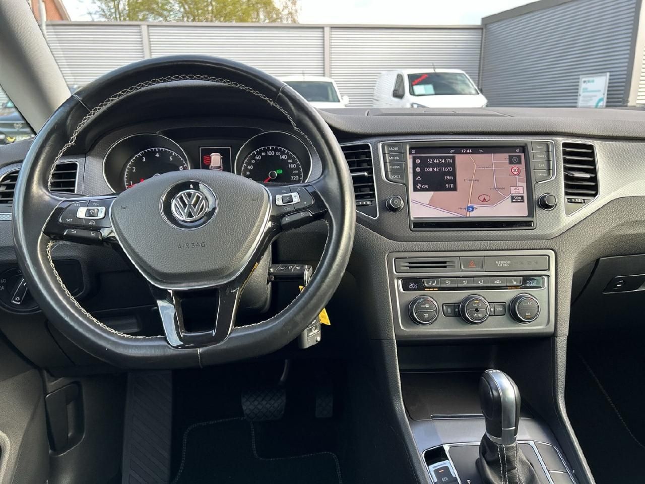 Fahrzeugabbildung Volkswagen Golf Sportsvan VII Lounge BMT/Start-Stopp