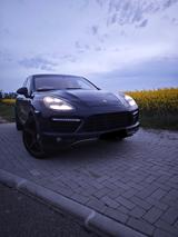 Porsche Cayenne Turbo  - Porsche Cayenne in Halle