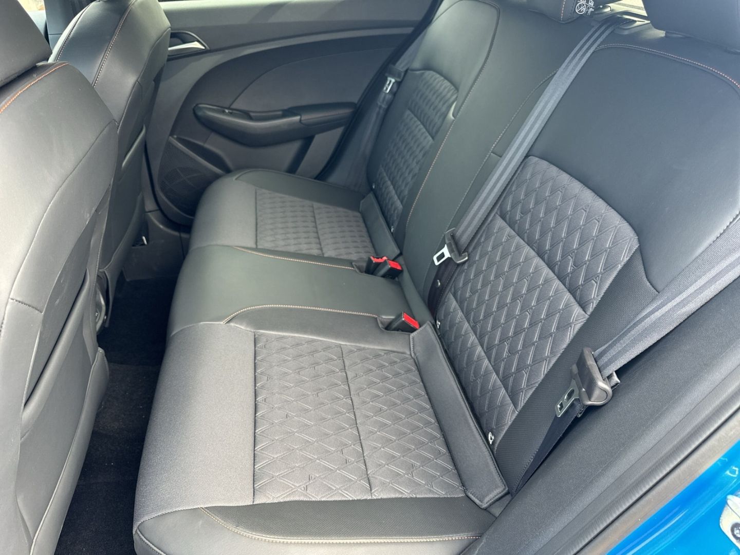 Fahrzeugabbildung MG MG3 1.5 Hybrid+ 14kW Luxury verschiedene Farben