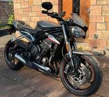 Triumph Street Triple 765 RS - Offers