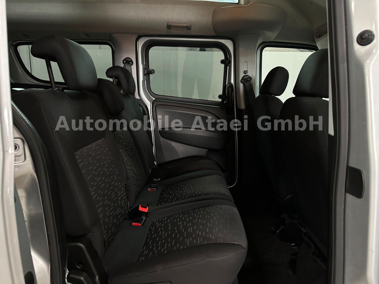 Fahrzeugabbildung Opel Combo 2.0 CDTi *Rollstuhlrampe* KLIMA (4703)