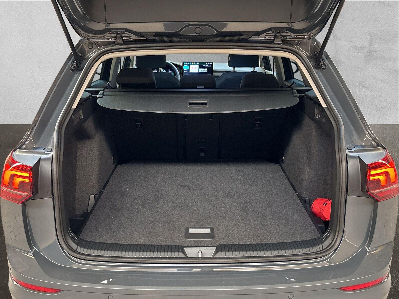 Fahrzeugabbildung Volkswagen Golf Variant 2.0 TDI Life SHZ HuD Kamera ACC
