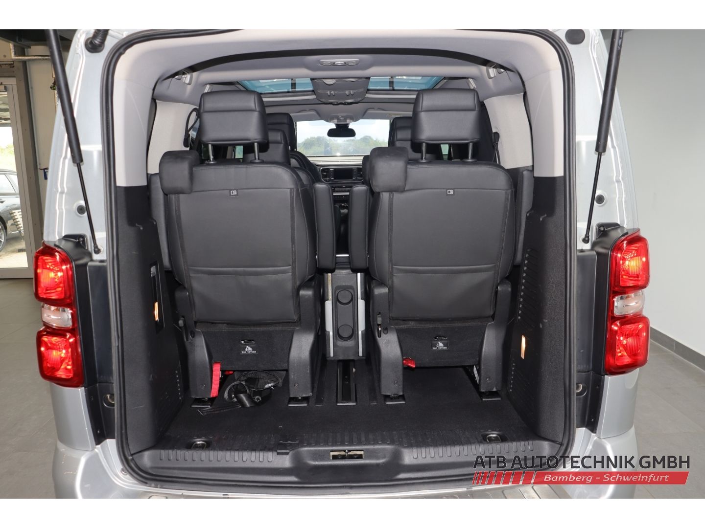 Fahrzeugabbildung Toyota Proace Verso 2.0 l L1 Executive 6-Sitzer