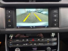 Fahrzeugabbildung XF AWD Automatik