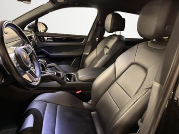 Porsche Cayenne - 9