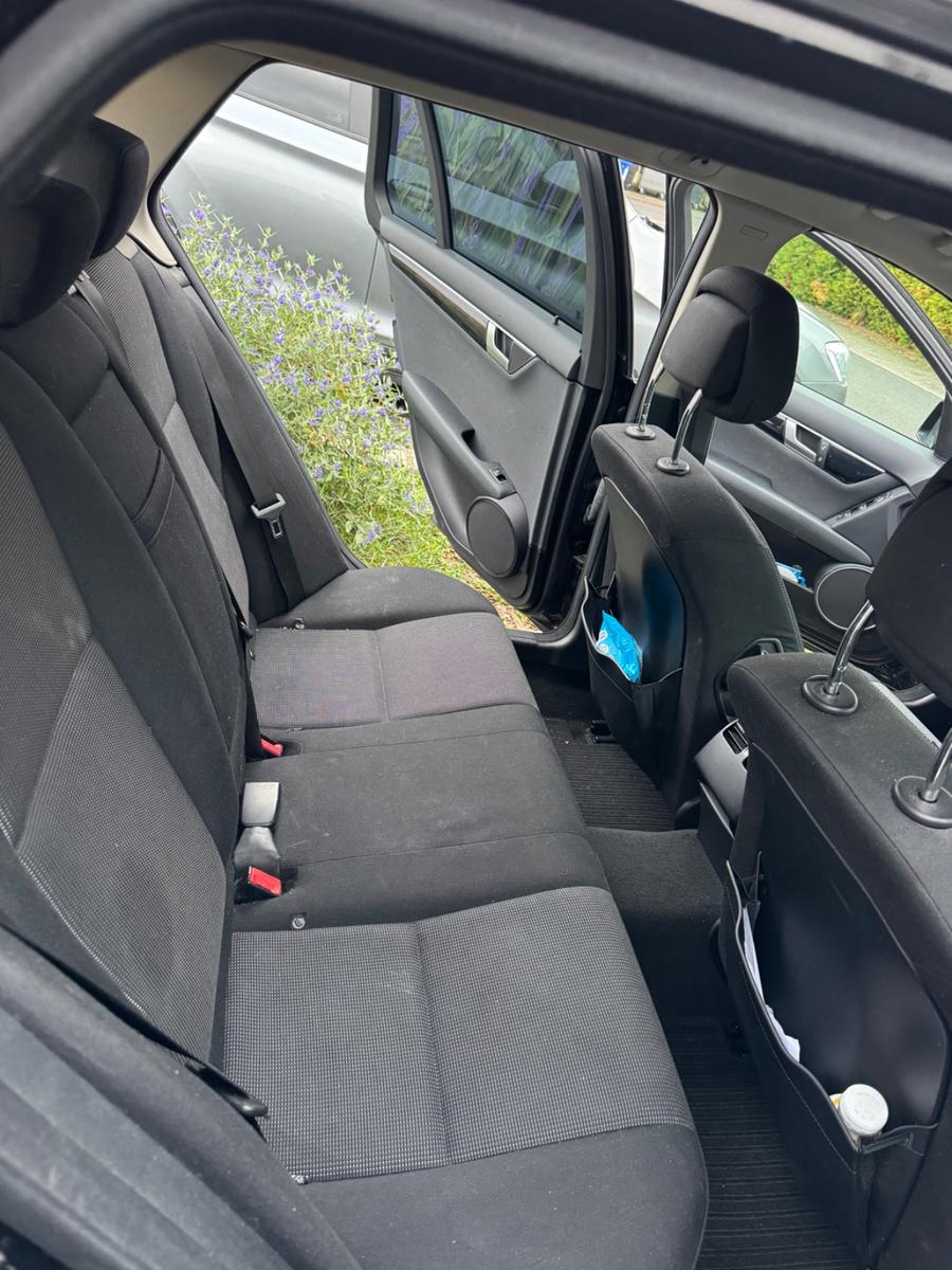 Mercedes-Benz C200 2013 — photo 11