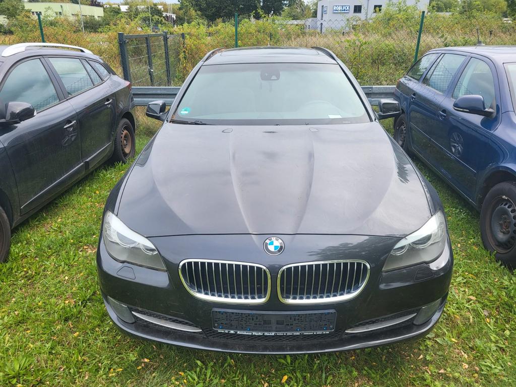 BMW 523