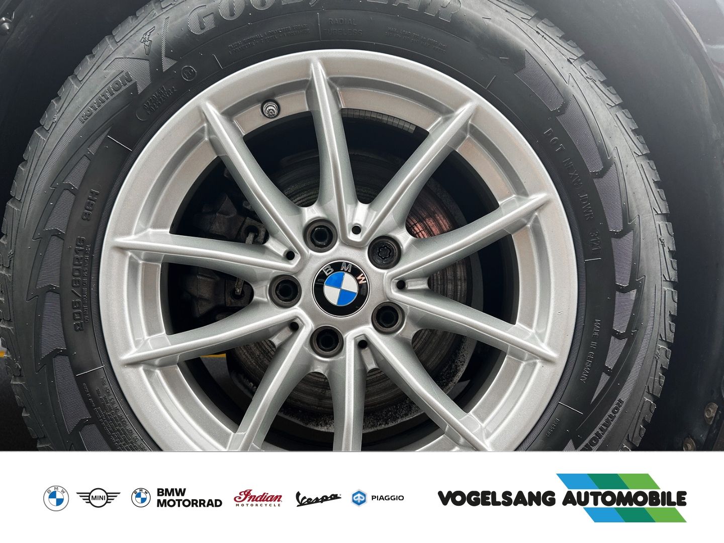 Fahrzeugabbildung BMW 318 d Advantage, Standheizung,Rückfahrkamera,Len