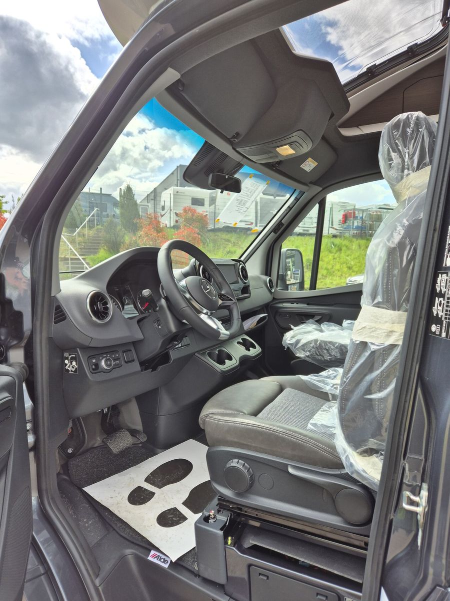Fahrzeugabbildung Adria Coral Supreme 670 DL MB ALDE,Nordic,Safety,LED