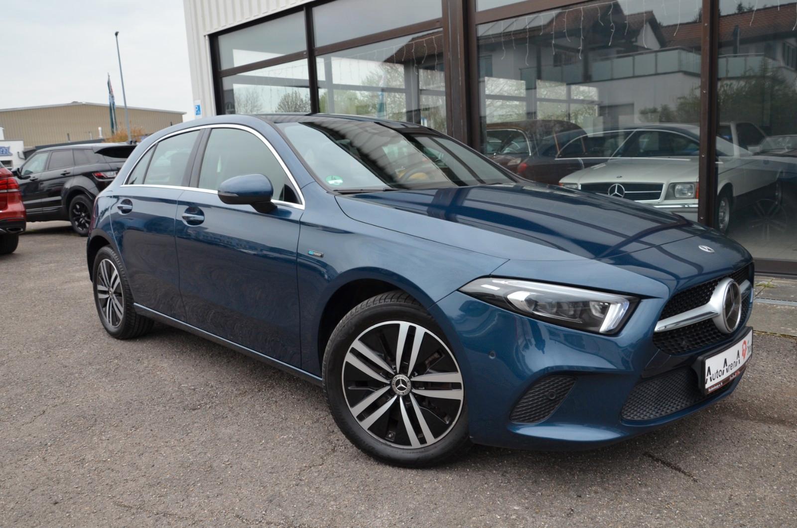 Mercedes-Benz A 250 e,Alu,Klima,Nav,Leder,PDC,Shz,Tel,Distronc