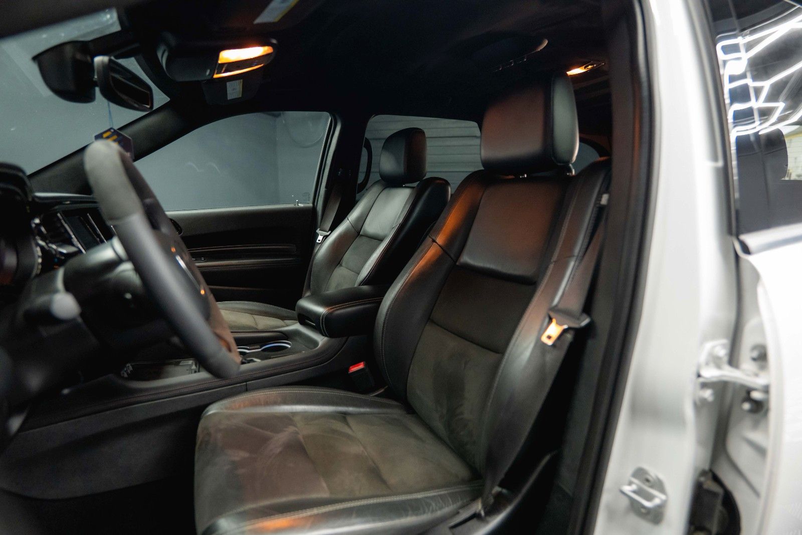 Fahrzeugabbildung Dodge Durango 5.7 V8 R/T SRT 4x4 Night-Paket Modell 22