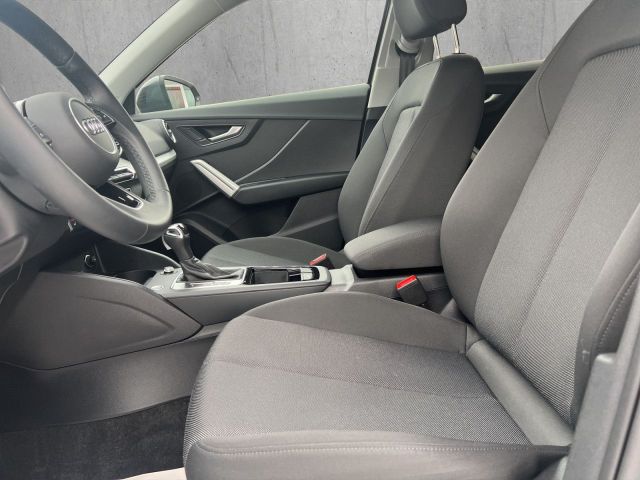 Q2 35 1.5 TFSI S line Bluetooth LED Klima