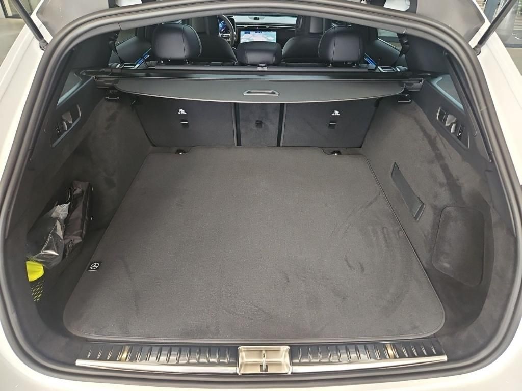 Fahrzeugabbildung Mercedes-Benz E 450d 4M T-Modell +AMG+AHK+AIRMATIC+PANO+HEAD++