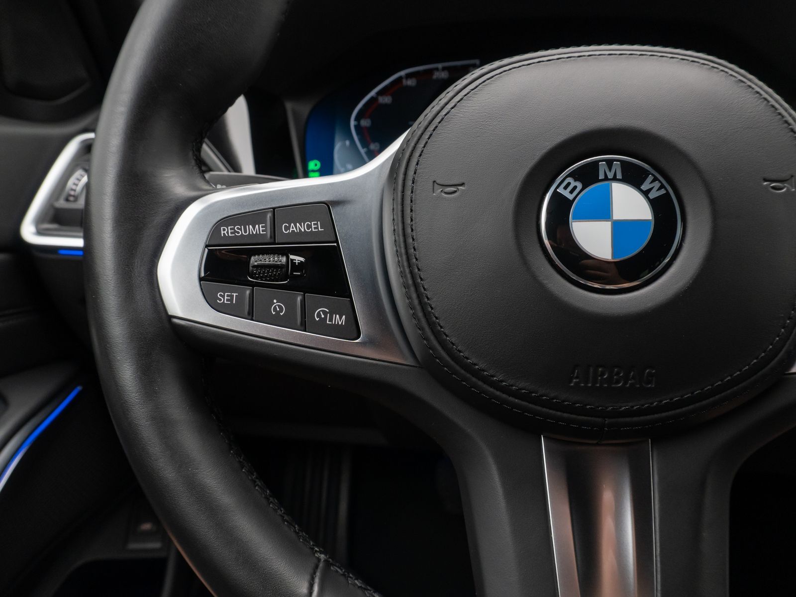 Fahrzeugabbildung BMW 320d Sport Line HUD DAB Kamera Alarm HiFi Leder