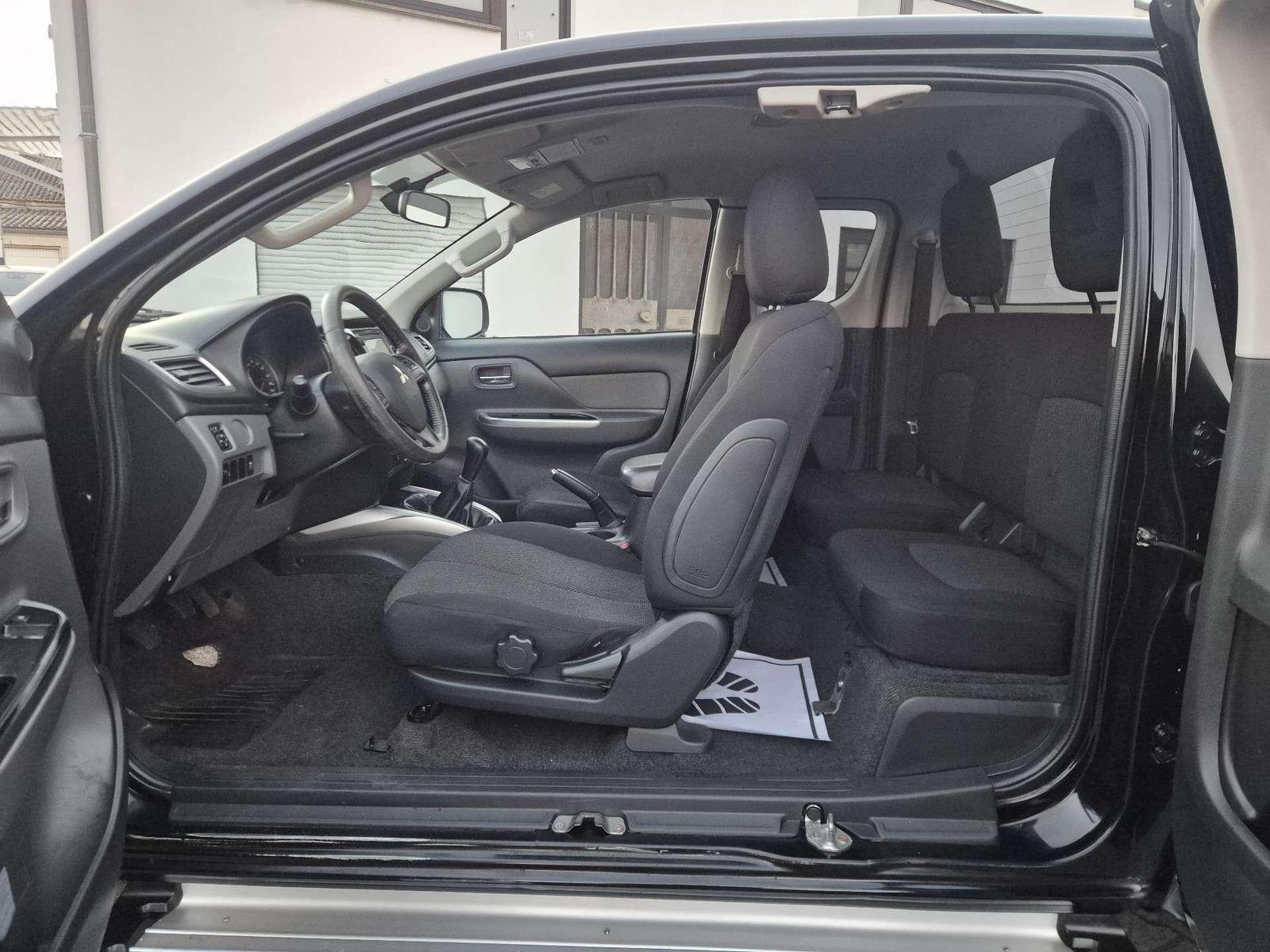 Mitsubishi L200 Plus Club Cab 4WD *AHK 3.0 To. / Top Optik*