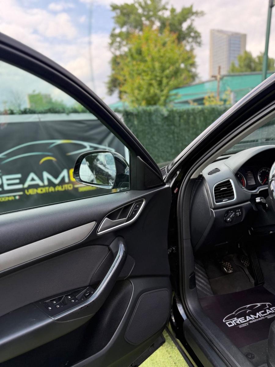 Audi Q3 2012 — photo 13