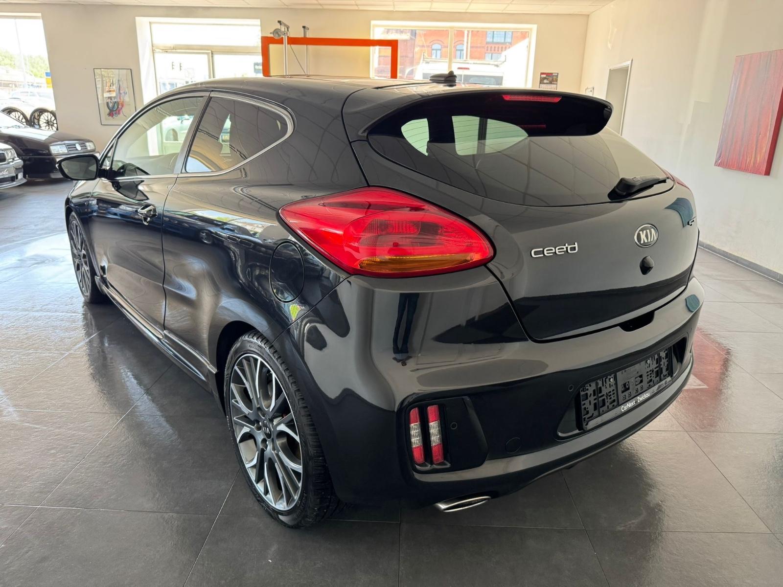 Kia ProCeed GT-Track 1.6 TGDI Voll Pano Navi TÜV NEU