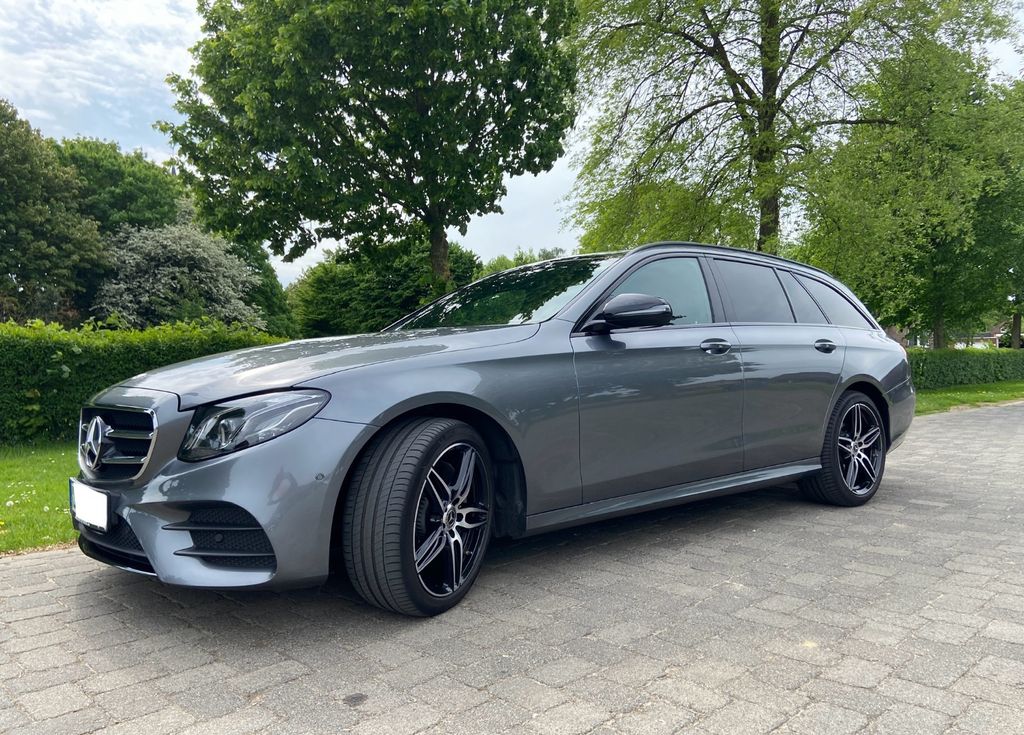 Mercedes-Benz E 220