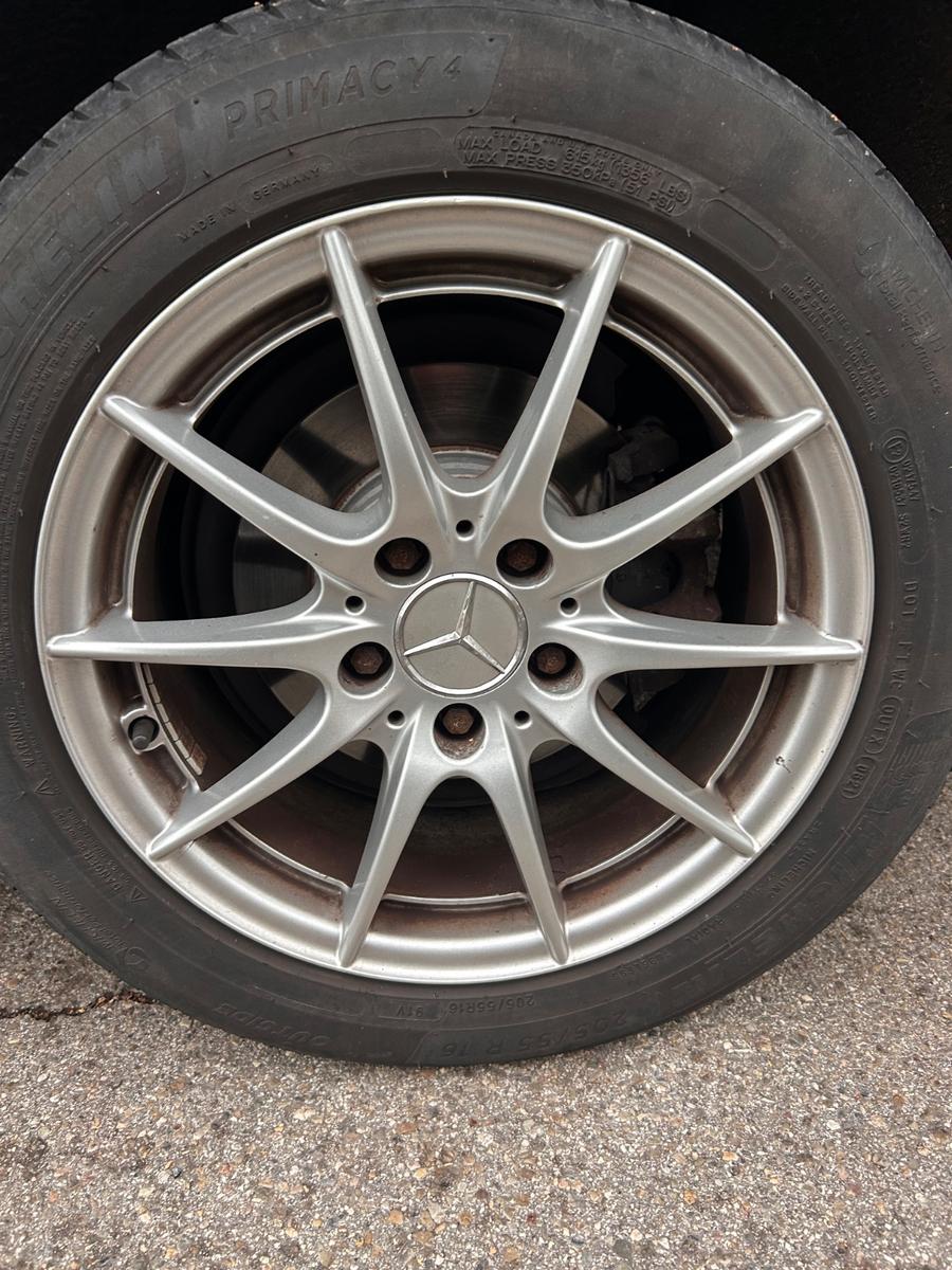Mercedes-Benz C200 2011 — photo 9