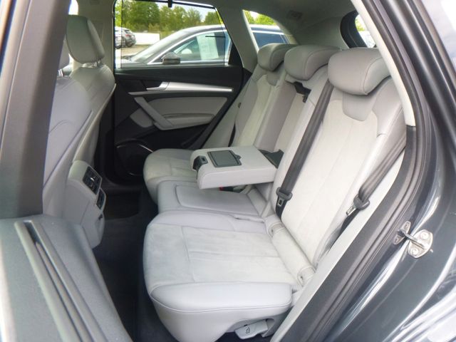 Fahrzeugabbildung Audi Q5 40 TDI quattro >AUT/AHK/NAV/PANO/SHZ<