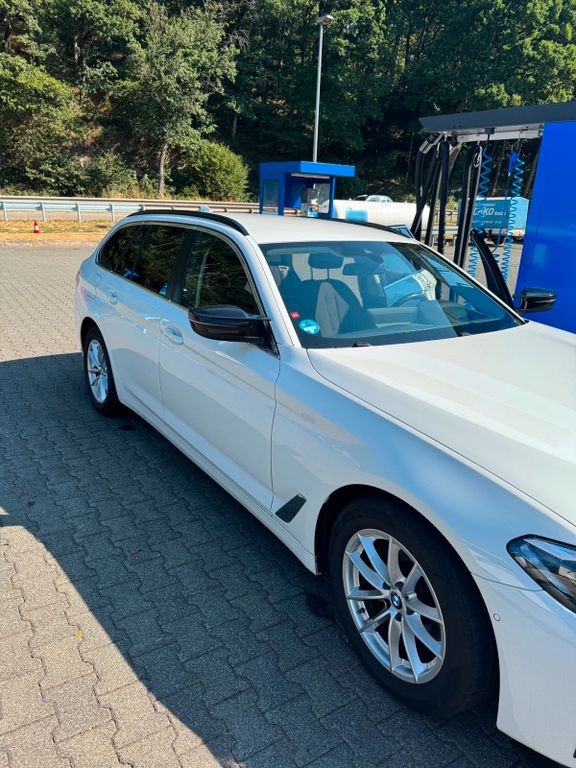 Image of BMW 520