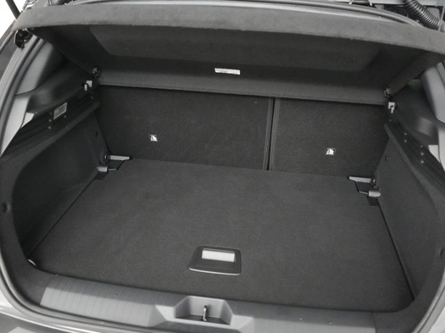 Astra L LIM GS AT+AHK+LED MATRIX+NAVI+360 GRAD K