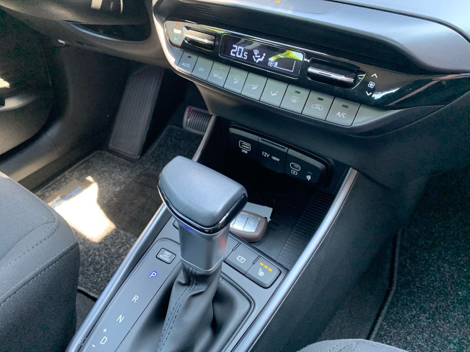 Fahrzeugabbildung Hyundai i20 1.0 T-GDI 7-DCT Trend Komfort Navi