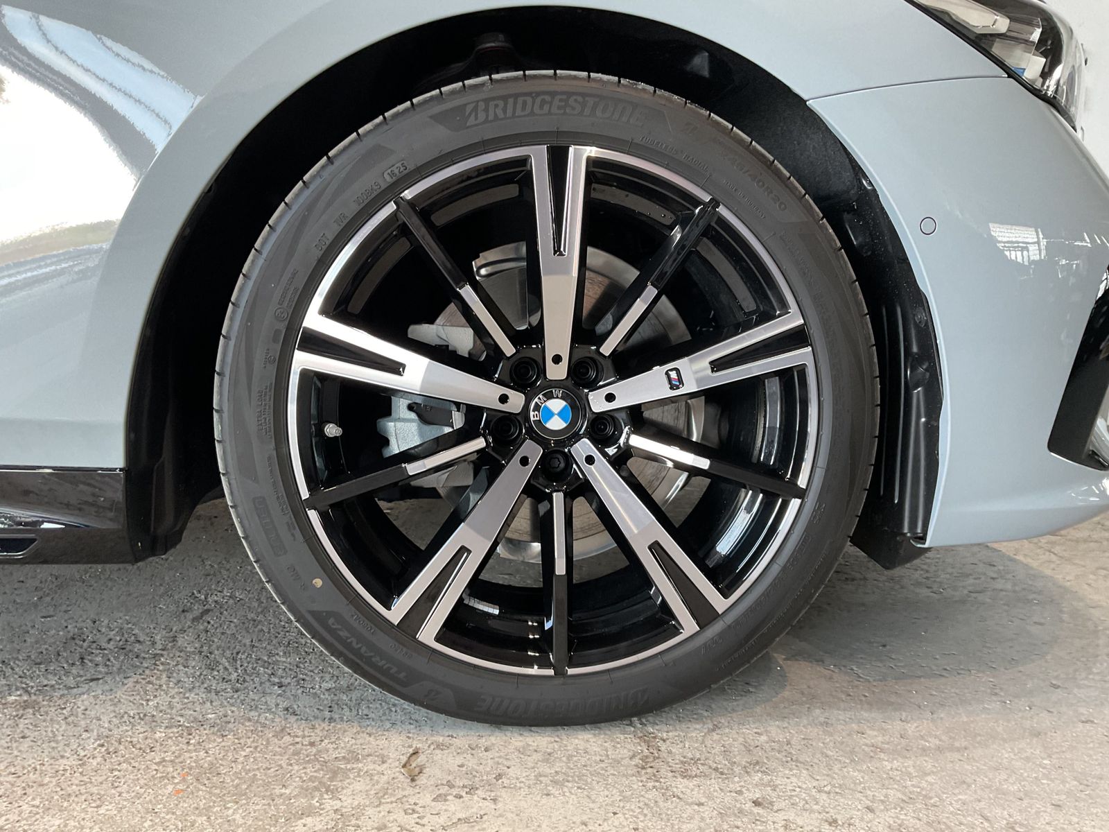 Fahrzeugeinzelansicht 15 Fahrzeugabbildung BMW 520d |HK HiFi |M-Sportfahrwerk |AHK