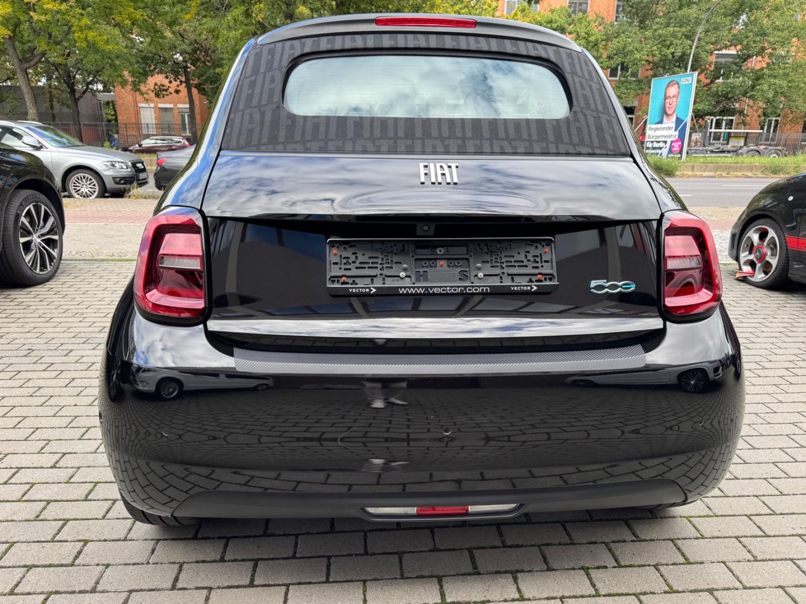 Fiat 500e La Prima by Bocelli cabrio